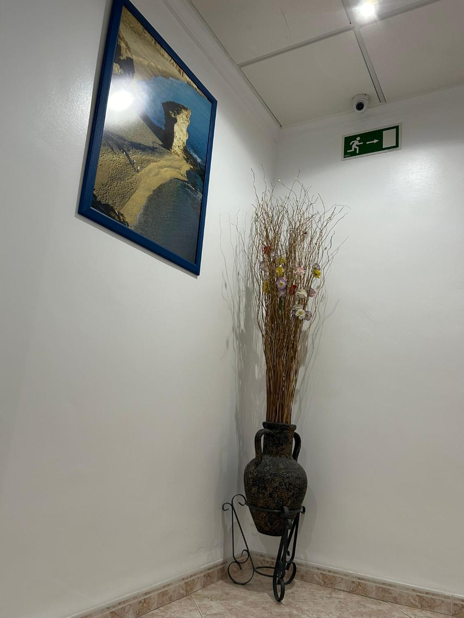 Pensión Juan Carlos Carboneras